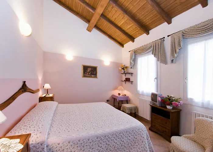 מלון Agriturismo Casella פררה