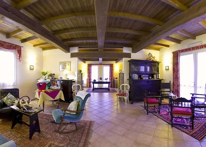 מלון Agriturismo Casella *