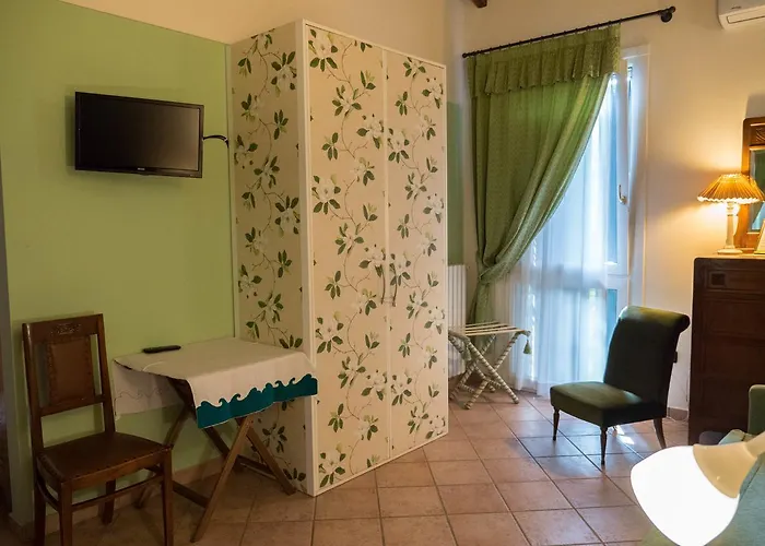 Agriturismo Casella מלון