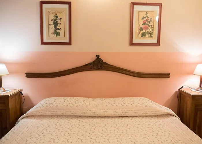 Agriturismo Casella מלון *
